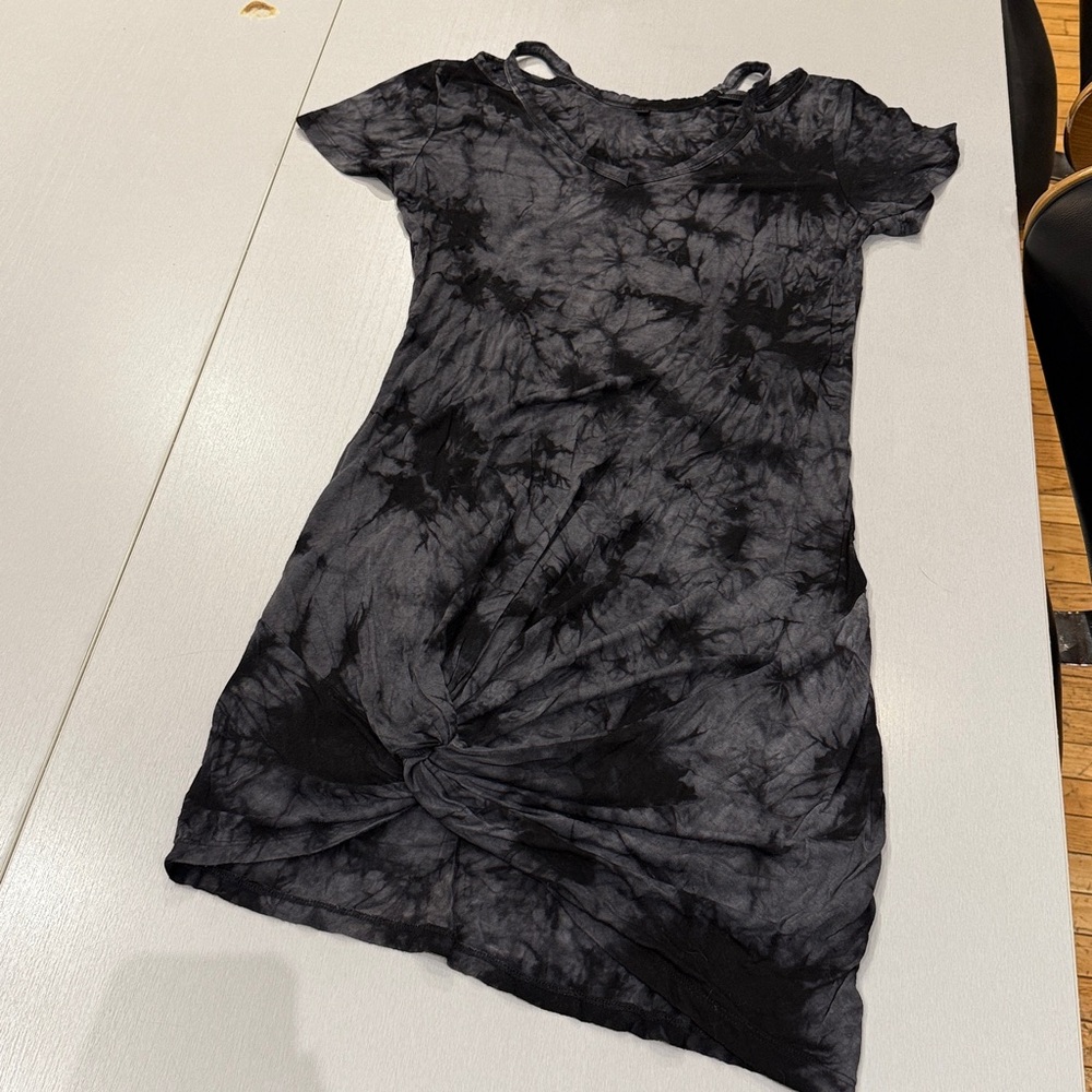 Floral And Solid Dresses Bundle - image 8